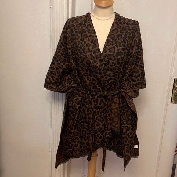 Nordstrom Sweaters - NWT Nordstrom rack leopard belted ruana brown combo.